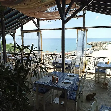 Apartment Pomorie Sea&history